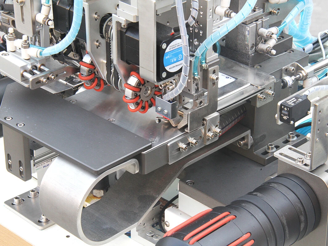 FDK MS-18 Auto Rib Bottom Attaching Machine - Image 5