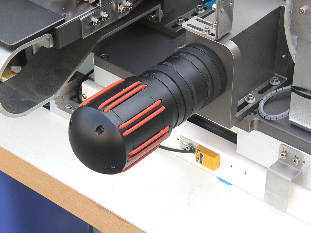 FDK MS-18 Auto Rib Bottom Attaching Machine - Image 3